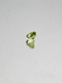 Peridot 0,4 ct heart