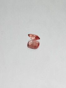 Spinel 0,3 ct cushion