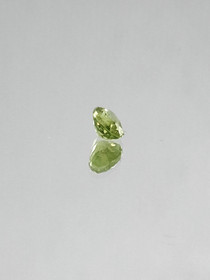 Peridot 0,4 ct oval