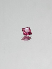 Spinel 0,2 ct princess