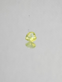 Peridot 0,4 ct heart