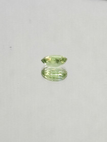 Peridot 0,4 ct oval