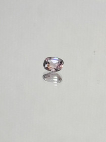 Spinel 0,3 ct cushion