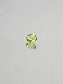 Peridot 0,5 ct oval