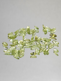 Peridot lot ( 7-5 x 3-2 mm \ 0,20 ct ) marquise