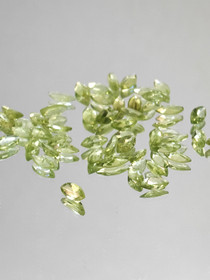 Peridot lot ( 7-5 x 3-2 mm \ 0,20 ct ) marquise