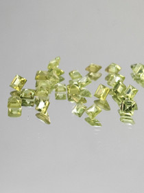 Peridot lot ( 3 x 2 mm \ 0,16 ct ) princess