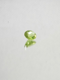 Peridot 1,2 ct oval