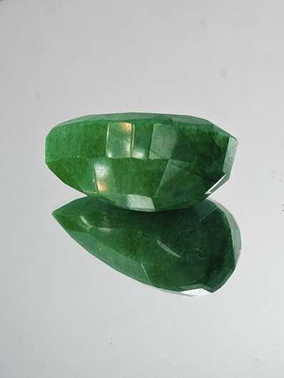 Emerald 71,8 ct pear