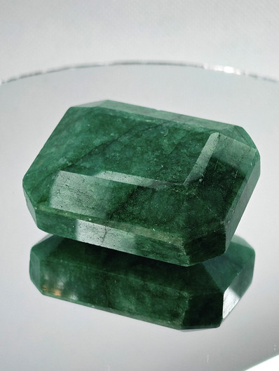 VERY BIG Emerald 602,3 ct emerald 