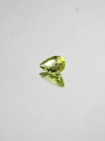 Peridot 1,4 ct pear