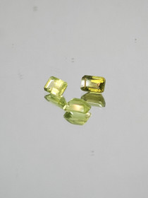 Peridot lot ( 6 x 4 mm \ 0,7 ct ) emerald