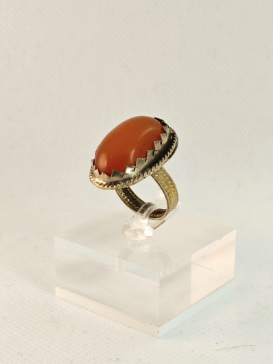 Vintage Baltic Amber ring
