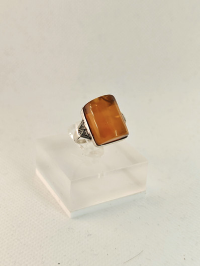 Vintage Baltic Amber ring