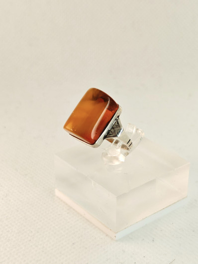 Vintage Baltic Amber ring