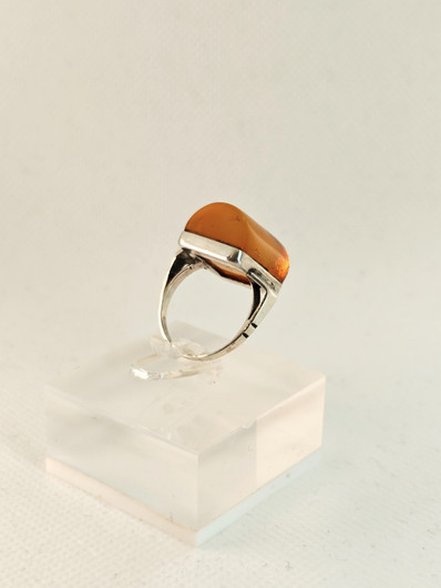 Vintage Baltic Amber ring