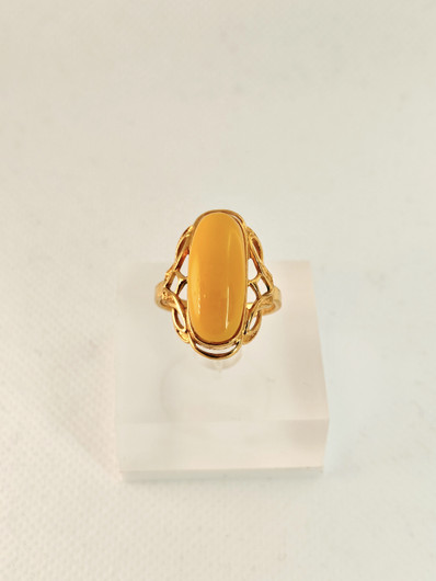 Vintage Baltic Amber ring