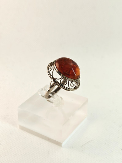 Vintage Baltic Amber ring