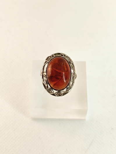 Vintage Baltic Amber ring