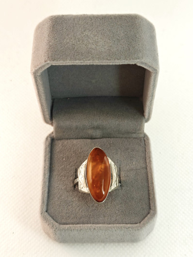 Vintage Baltic Amber silver ring
