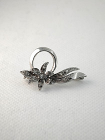 Vintage brooch with stones