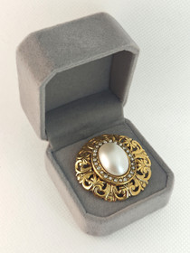 Vintage brooch with stones