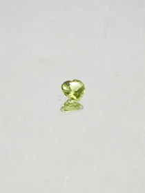 Peridot 0,4 ct heart