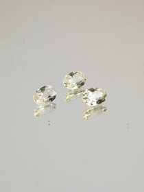Beryl  lot ( 6 x 4 x 2 mm \ 0,4 ct )  oval