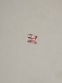 Spinel 0,2 ct fancy