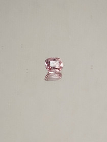 Spinel 0,5 ct cushion