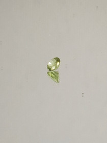 Peridot 0,4 ct round