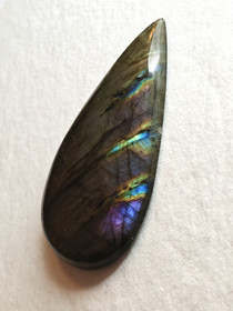 Labradoriitti 138  ct pisara