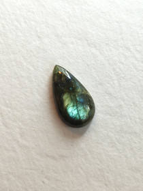 Labradoriitti 40 ct pisara