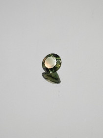 Kornerupiini 0,3 ct pyöreä