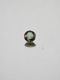 Kornerupiini 0,3 ct pyöreä