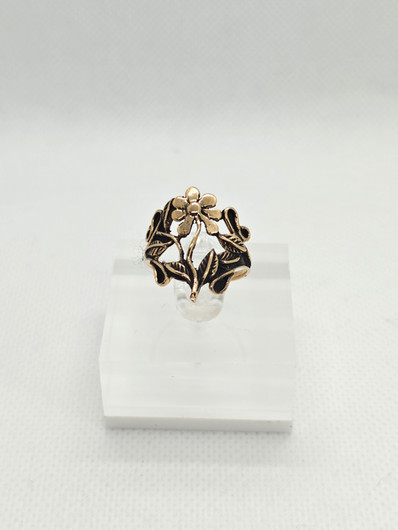 Vintage flower ring 
