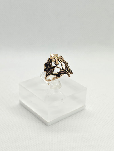 Vintage flower ring 