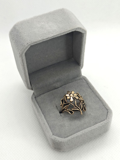 Vintage flower ring 