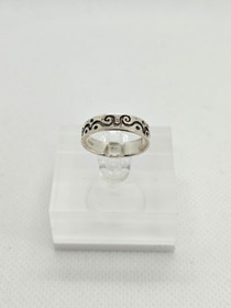 Vintage silver ring 