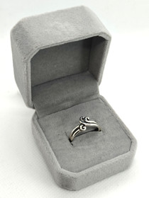 Vintage wawe silver ring 