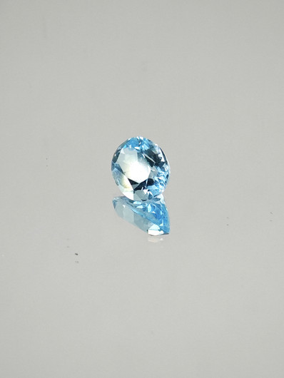 Topaz 2,1 ct oval