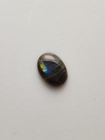Labradoriitti 7,4 ct ovaali