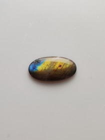 Labradoriitti 12,8 ct ovaali