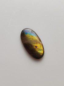 Labradoriitti 12,8 ct ovaali