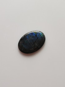 Labradoriitti 14,7 ct ovaali