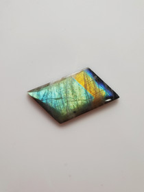 Labradoriitti 33,9 ct fancy