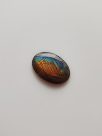 Labradoriitti 8,2 ct ovaali