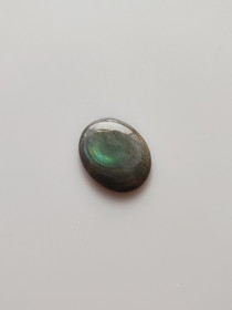Labradoriitti 8,1 ct ovaali