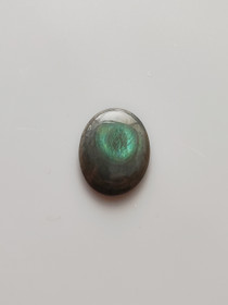 Labradoriitti 8,1 ct ovaali
