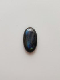 Labradoriitti 8,6 ct ovaali